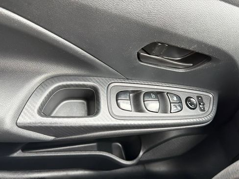 Used 2020 Nissan Versa S FWD image 22