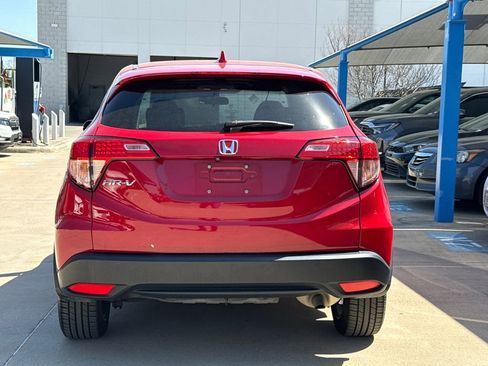 Used 2018 Honda HR-V EX image 8