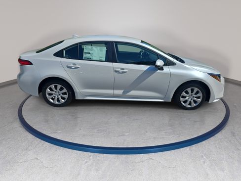 New 2026 Toyota Corolla LE FWD image 4