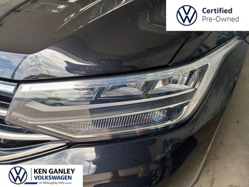 Certified 2023 Volkswagen Tiguan SE w/ Panoramic Sunroof Package AWD/4WD image 7
