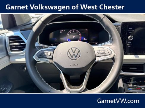 New 2026 Volkswagen Taos SE AWD/4WD image 14