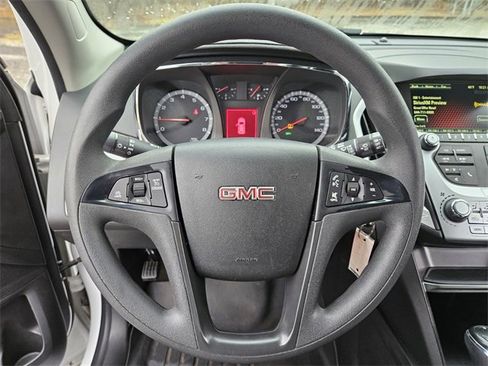 Used 2017 GMC Terrain SLE image 25