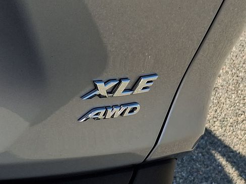 Certified 2025 Toyota RAV4 XLE AWD/4WD image 34