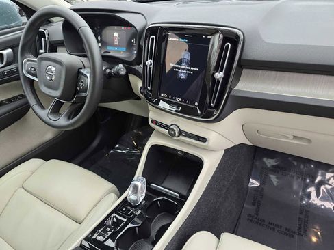 Certified 2023 Volvo XC40 B5 Plus w/ Driver Assist Package image 10