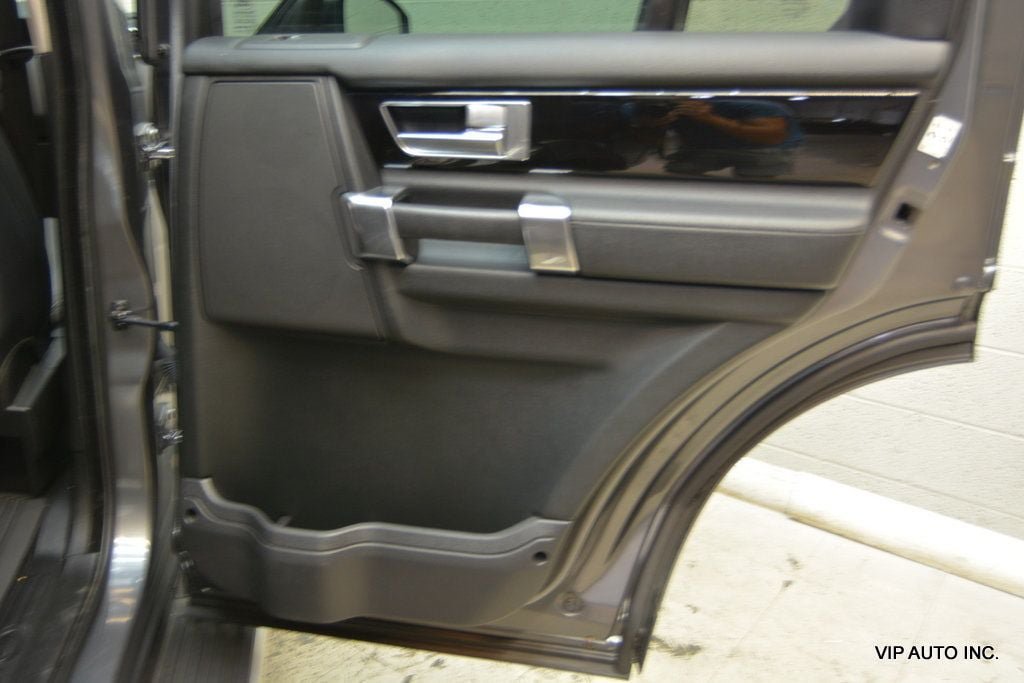 Used 2016 Land Rover LR4 HSE AWD/4WD image 14