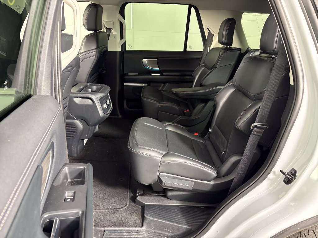 Certified 2025 Ford Expedition Platinum AWD/4WD image 33