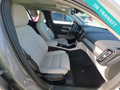 Used 2026 Volvo XC40 B5 Plus AWD/4WD image 3