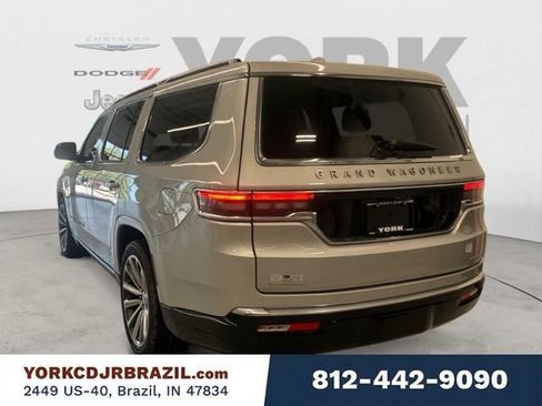 Used 2022 Jeep Grand Wagoneer Series II w/ Convenience Group III AWD/4WD image 3