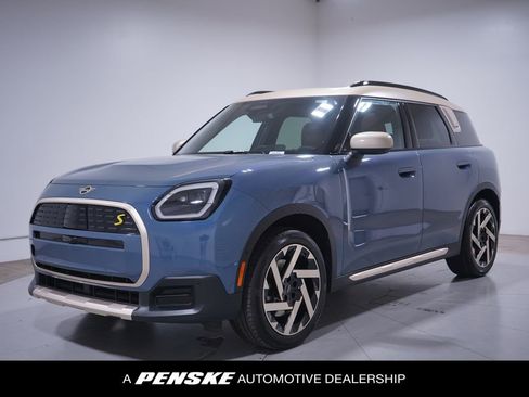 Used 2025 MINI Cooper Countryman SE w/ Comfort Package Max image 1