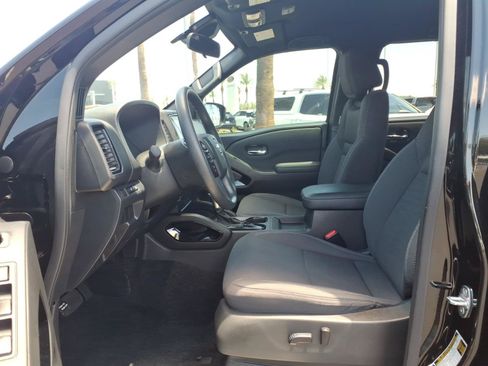 Used 2023 Nissan Frontier SV w/ Midnight Edition Package RWD image 15