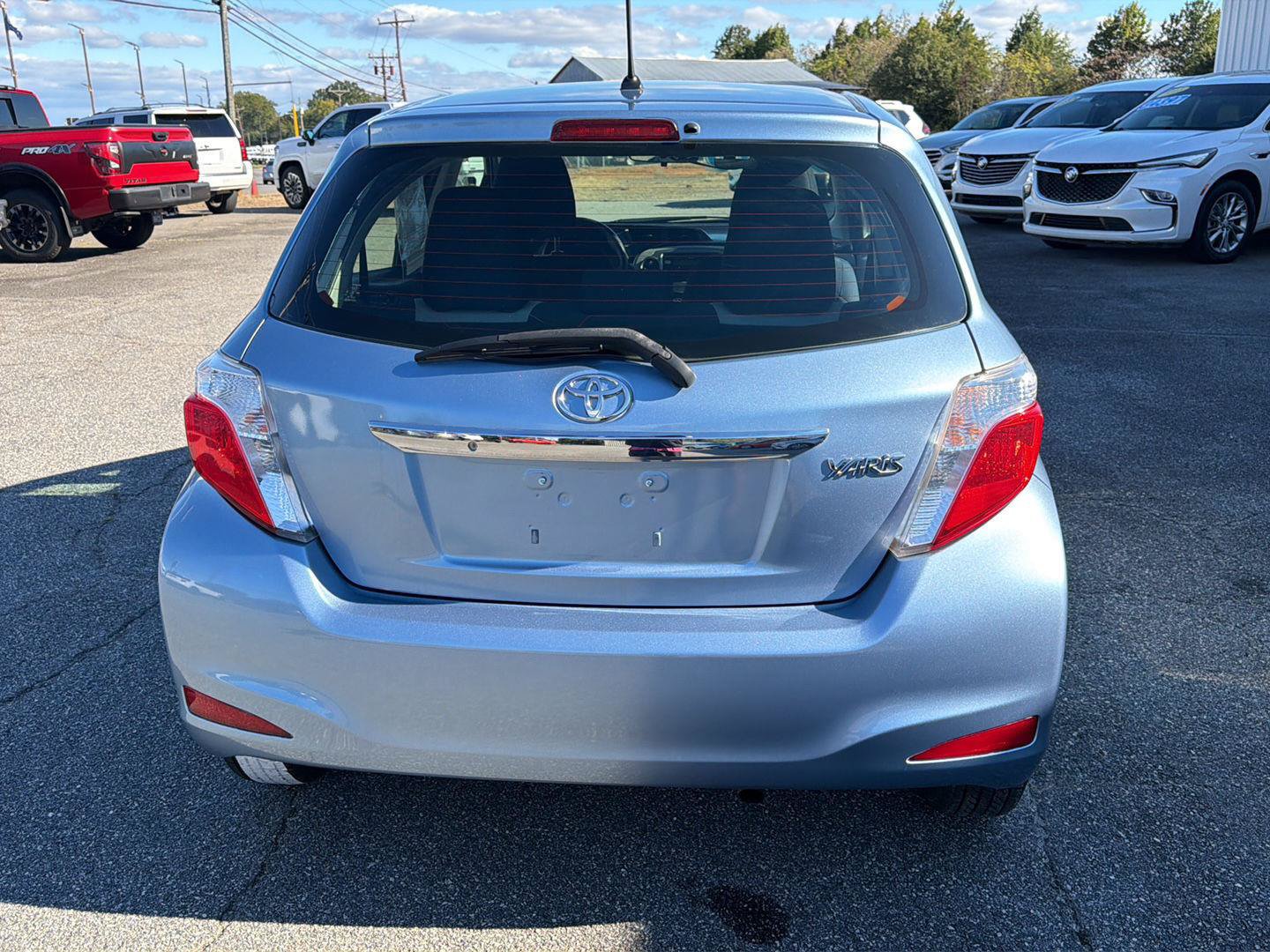 Used 2012 Toyota Yaris L FWD image 16