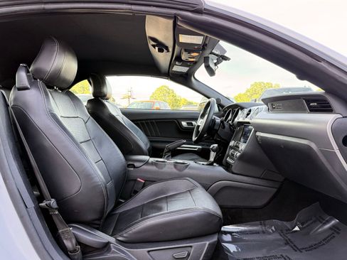 Used 2020 Ford Mustang Premium RWD image 27