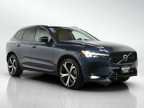 Used 2023 Volvo XC60 B5 Ultimate w/ Climate Package image 7