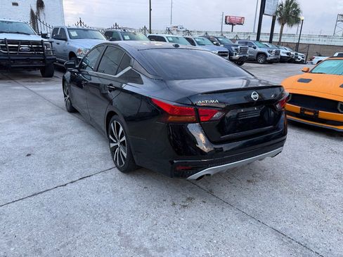 Used 2020 Nissan Altima 2.5 SR FWD image 6