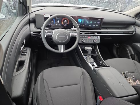 New 2026 Hyundai Tucson SE image 7