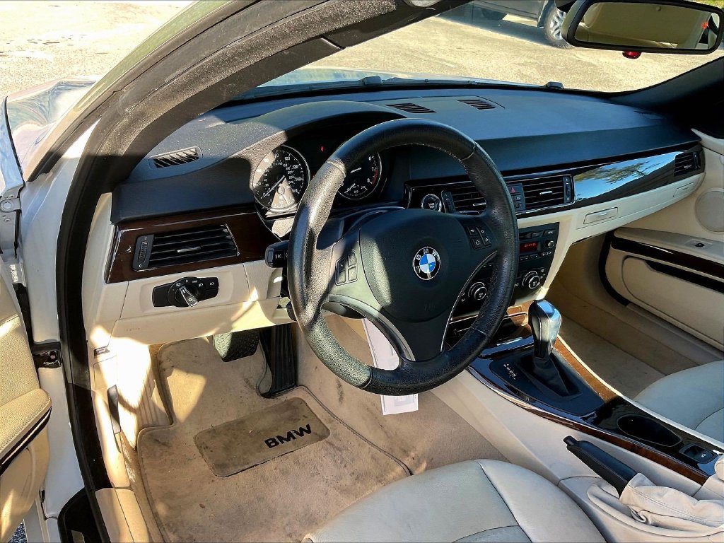 Used 2009 BMW 328i Convertible RWD image 4