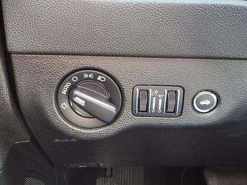 Used 2023 Dodge Charger SXT image 11