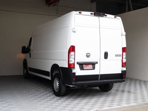 Used 2024 RAM ProMaster 2500 w/ Upfitter's Prep Package FWD image 13