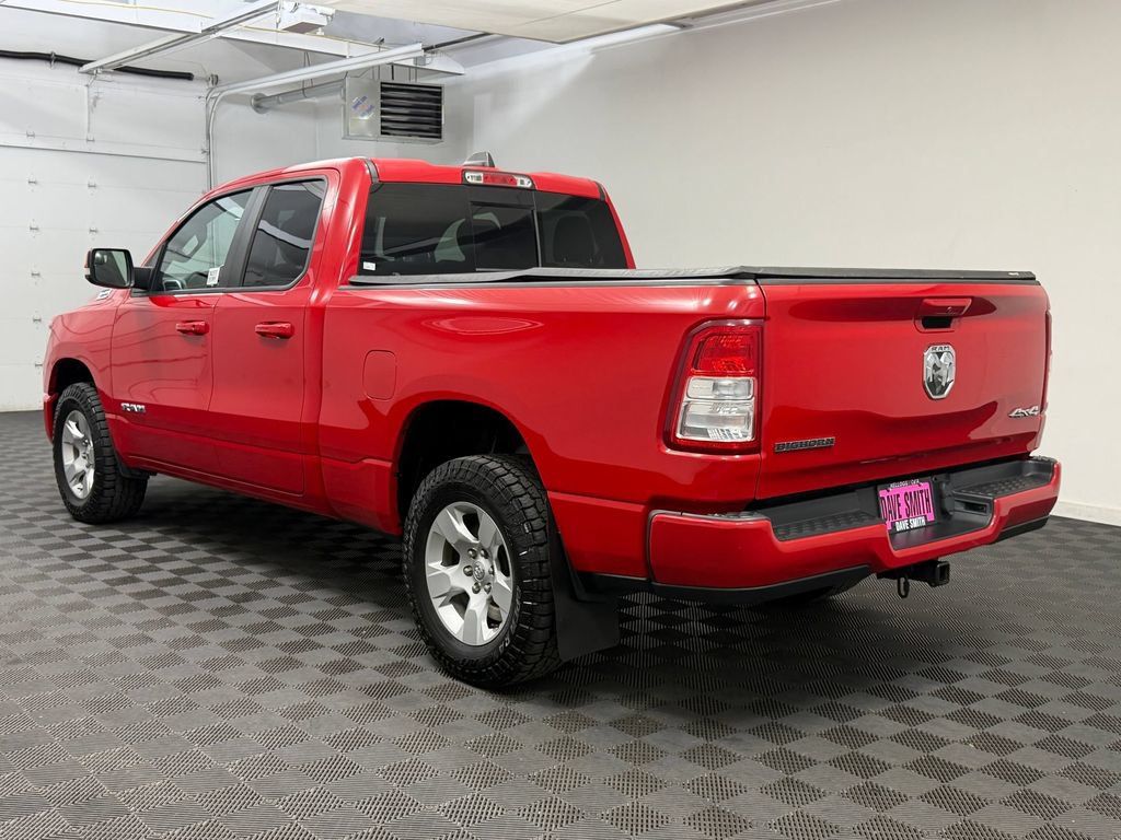 Used 2022 RAM 1500 Big Horn AWD/4WD image 3