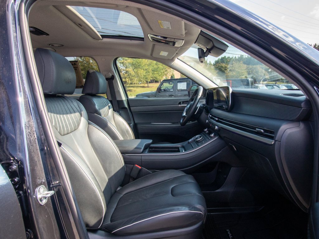 Certified 2024 Hyundai Palisade Limited FWD image 19