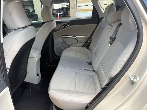 Used 2020 Kia Soul EX FWD image 21