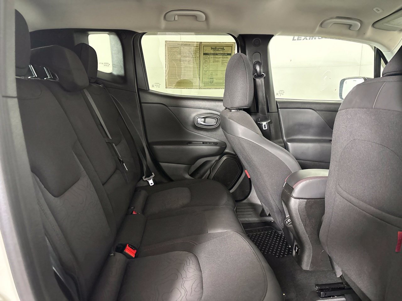 Used 2022 Jeep Renegade Trailhawk AWD/4WD image 29
