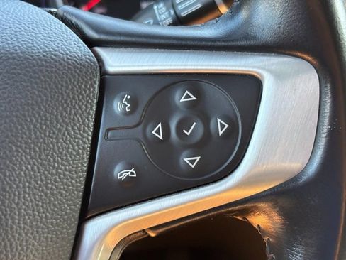 Used 2021 GMC Acadia SLT FWD image 19