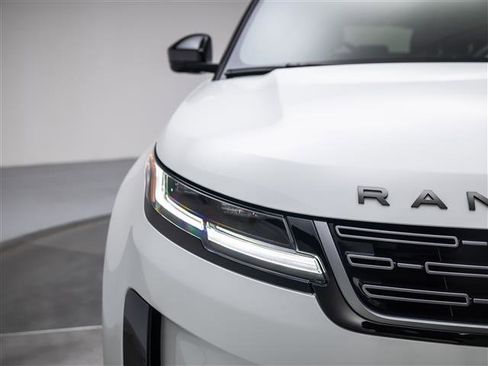 New 2026 Land Rover Range Rover Evoque S AWD/4WD image 10