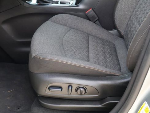 Used 2024 Chevrolet Equinox LT image 14