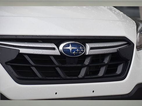 Used 2023 Subaru Crosstrek 2.0i Premium image 13