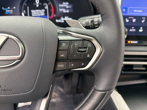 Used 2025 Lexus RX 350 Premium image 14