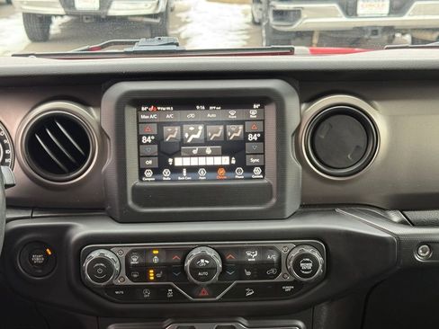 Used 2019 Jeep Wrangler Unlimited Sport S image 24