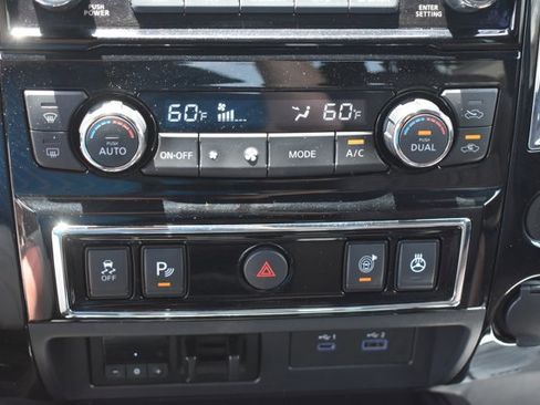 Used 2023 Nissan Titan Platinum Reserve w/ Moonroof Package RWD image 29
