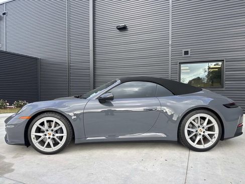 Used 2025 Porsche 911 Carrera image 2