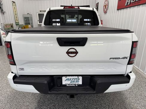 Used 2022 Nissan Frontier PRO-4X image 17
