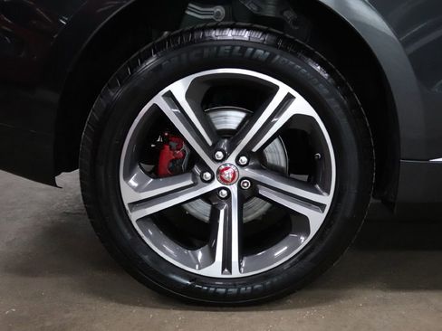 Used 2017 Jaguar F-PACE S image 39