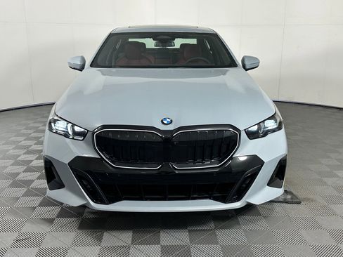 Used 2026 BMW 530i w/ M Sport Package RWD image 5
