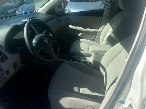 Used 2013 Toyota Corolla L FWD image 10