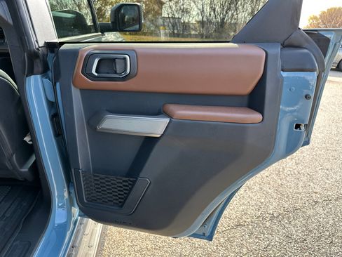 Used 2023 Ford Bronco Outer Banks image 16