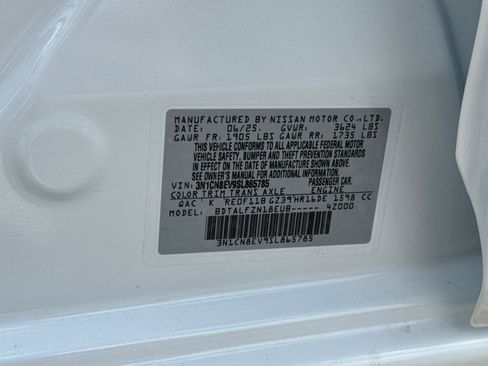 New 2025 Nissan Versa SV w/ Trunk Package image 32