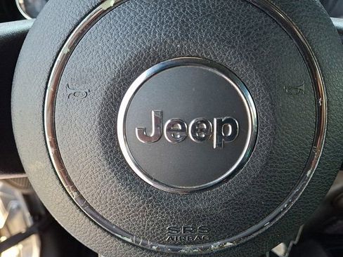 Used 2018 Jeep Wrangler Unlimited Sport AWD/4WD image 27