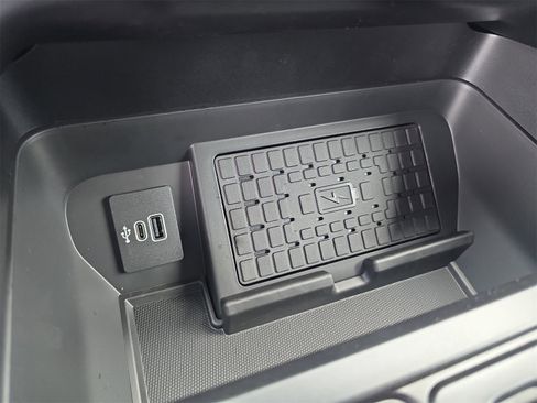 New 2025 Ford F150 XLT w/ Equipment Group 302A MID image 20