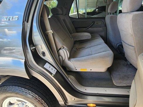 Used 2006 Toyota Sequoia SR5 RWD image 23