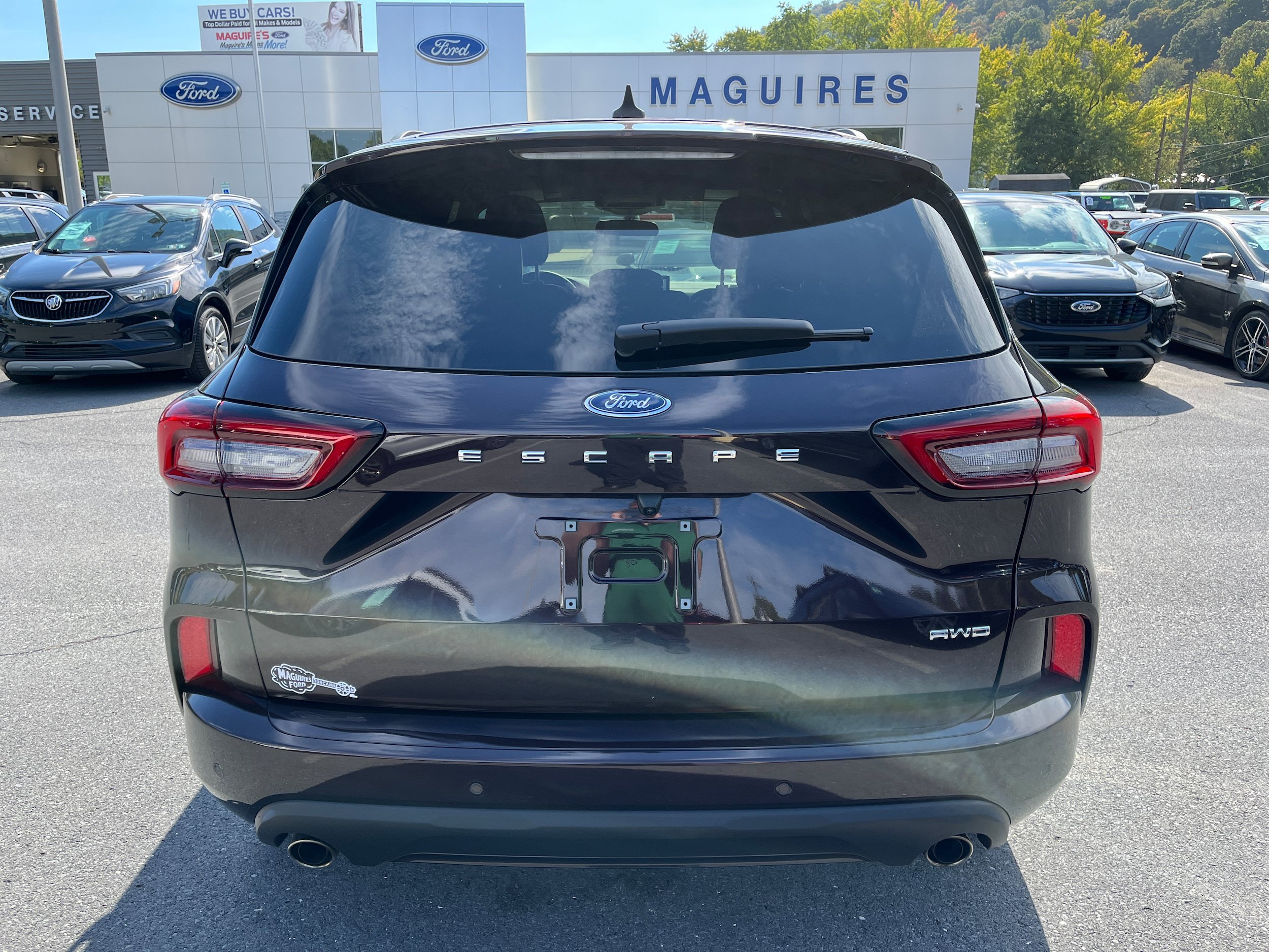Certified 2023 Ford Escape ST-Line w/ Tech Pack #1 AWD/4WD image 9