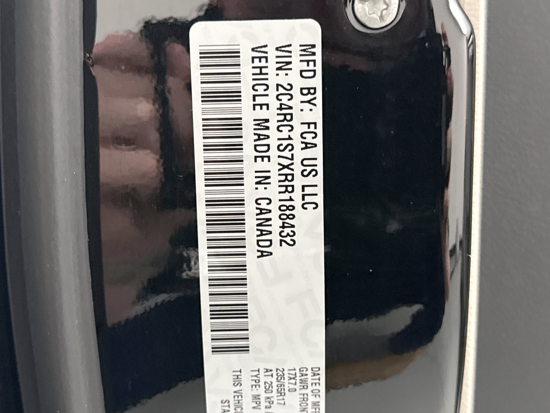 Used 2024 Chrysler Pacifica Limited FWD image 12