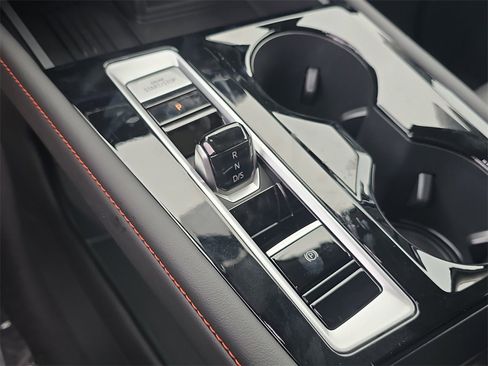 New 2026 Volkswagen Atlas Peak Edition image 24