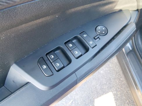 Used 2023 Kia Sportage LX image 17