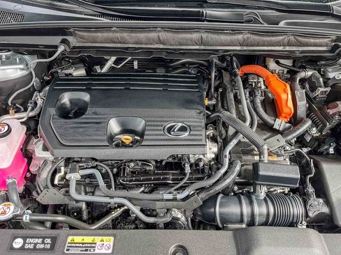 Certified 2024 Lexus RX 350h w/ Convenience Package image 28