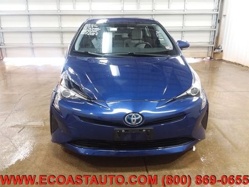 Used 2017 Toyota Prius Two image 7