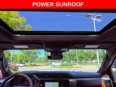 Used 2024 GMC Sierra 1500 Denali w/ Denali Reserve Package AWD/4WD image 8